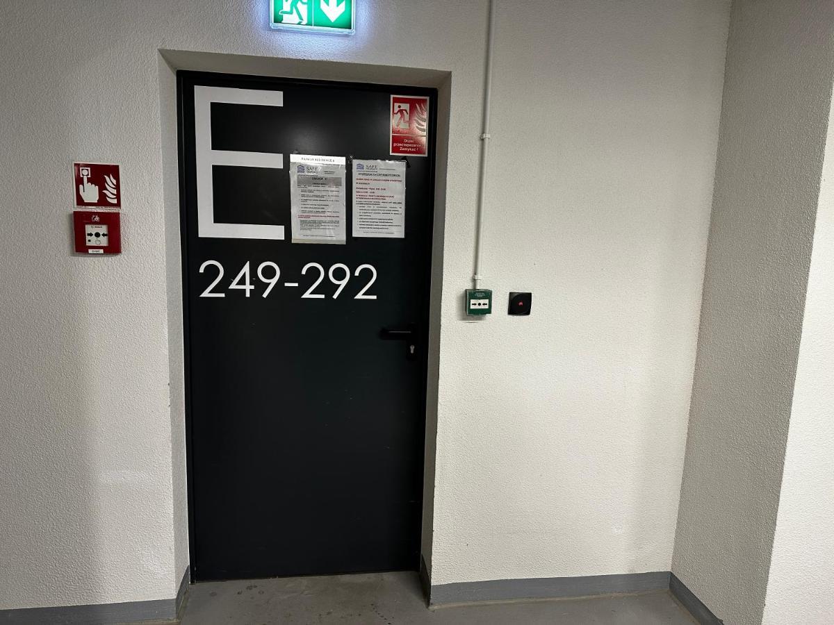 Apartament Lotnisko Chopina Warsaw Airport Kültér fotó